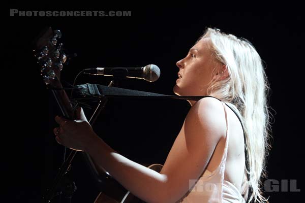 LAURA MARLING - 2013-09-22 - PARIS - Cafe de la Danse - Laura Beatrice Marling